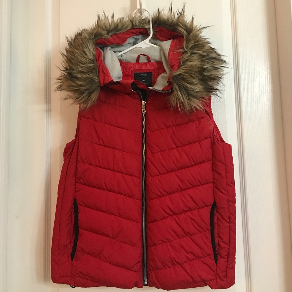 GAP Puffer Vest with Fur Trimmed Hood // Size S